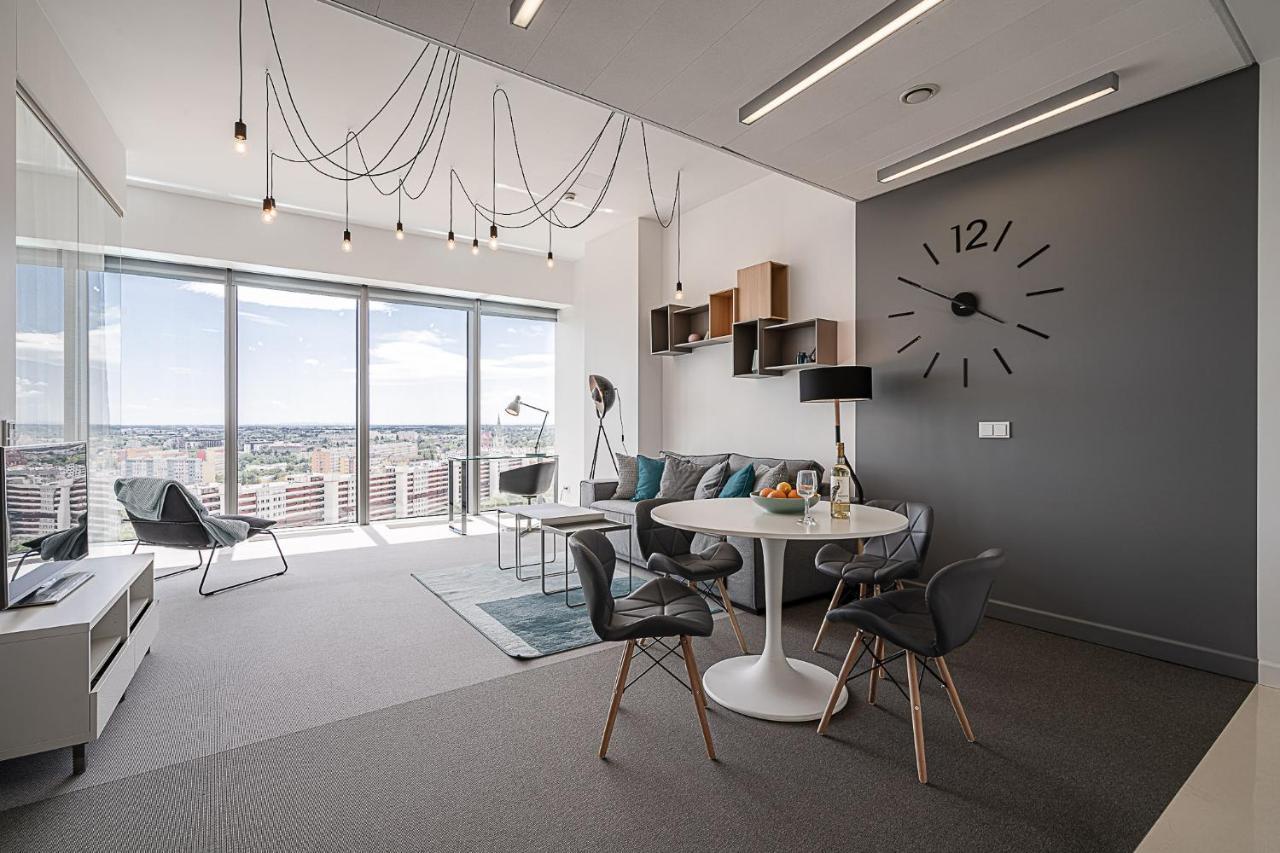 Rentplanet - Apartament Sky Tower Wroclaw Exterior photo