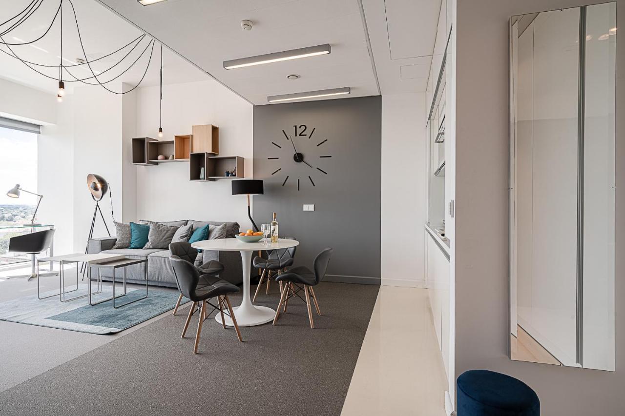 Rentplanet - Apartament Sky Tower Wroclaw Exterior photo